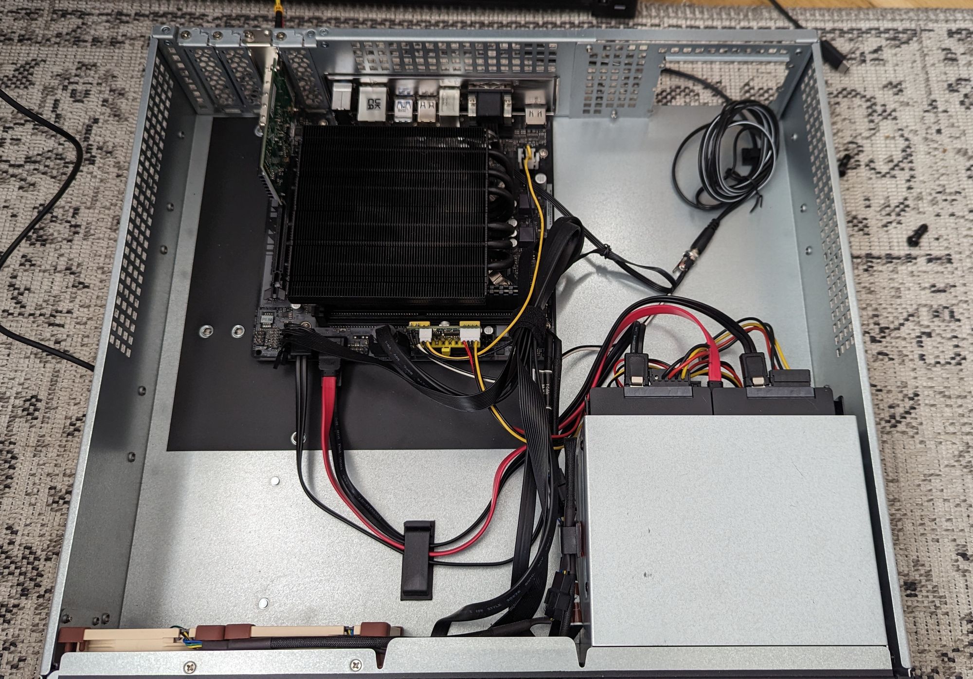 A low power homelab server build